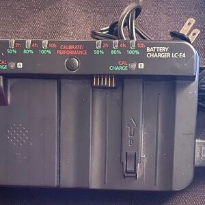 Canon Battery Charger LC-E4- Black